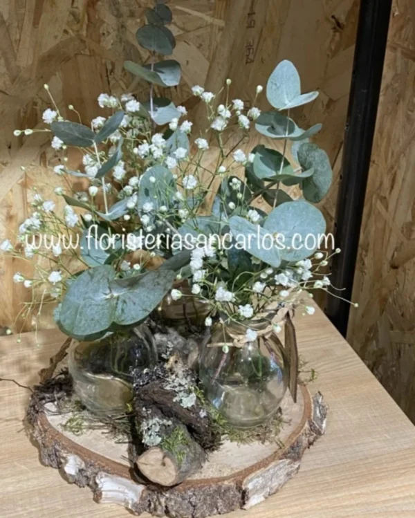 Centro con 3 jarrones de cristal y paniculata Centro con 3 jarrones de cristal y paniculata