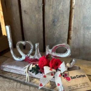 LOVE, letra con 2 rosas preservadas - Imagen 3