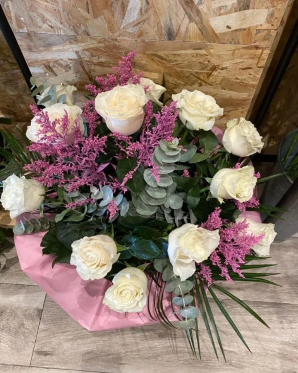 Ramo de 12 Rosas Blancas 1 1