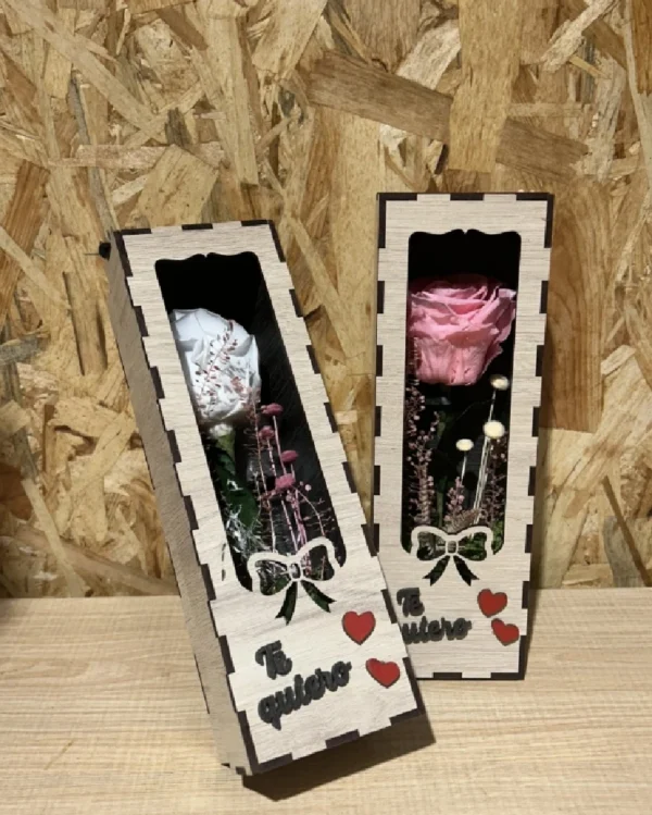 Caja madera Te quiero con rosa blanca o rosa preservada. 1 Caja madera Te quiero con rosa blanca o rosa preservada 3