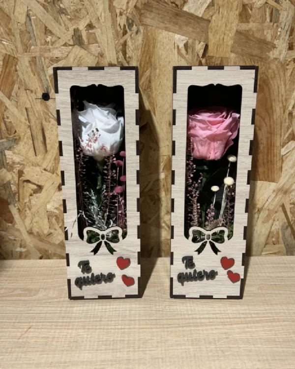 Caja madera Te quiero con rosa blanca o rosa preservada Caja madera Te quiero con rosa blanca o rosa preservada