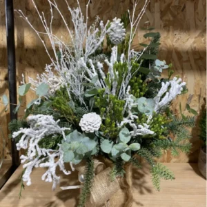 Inicio 12 Saquito navideno en tonos blancos y verdes 2