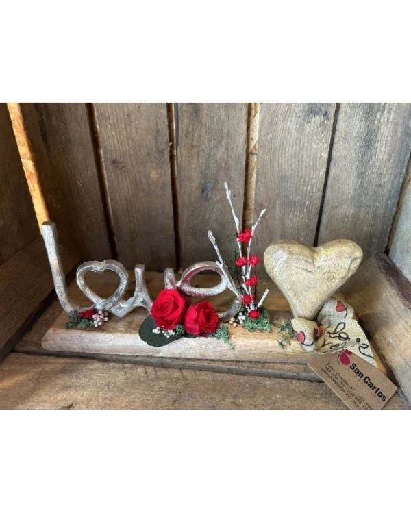 Love Metal y corazón con rosa preservada. 1 Love Metal y corazon con rosa preservada 1